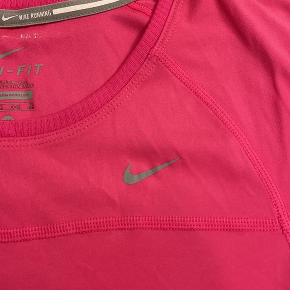 Nike DriFit Running Pink Tee - Picture 2 of 4